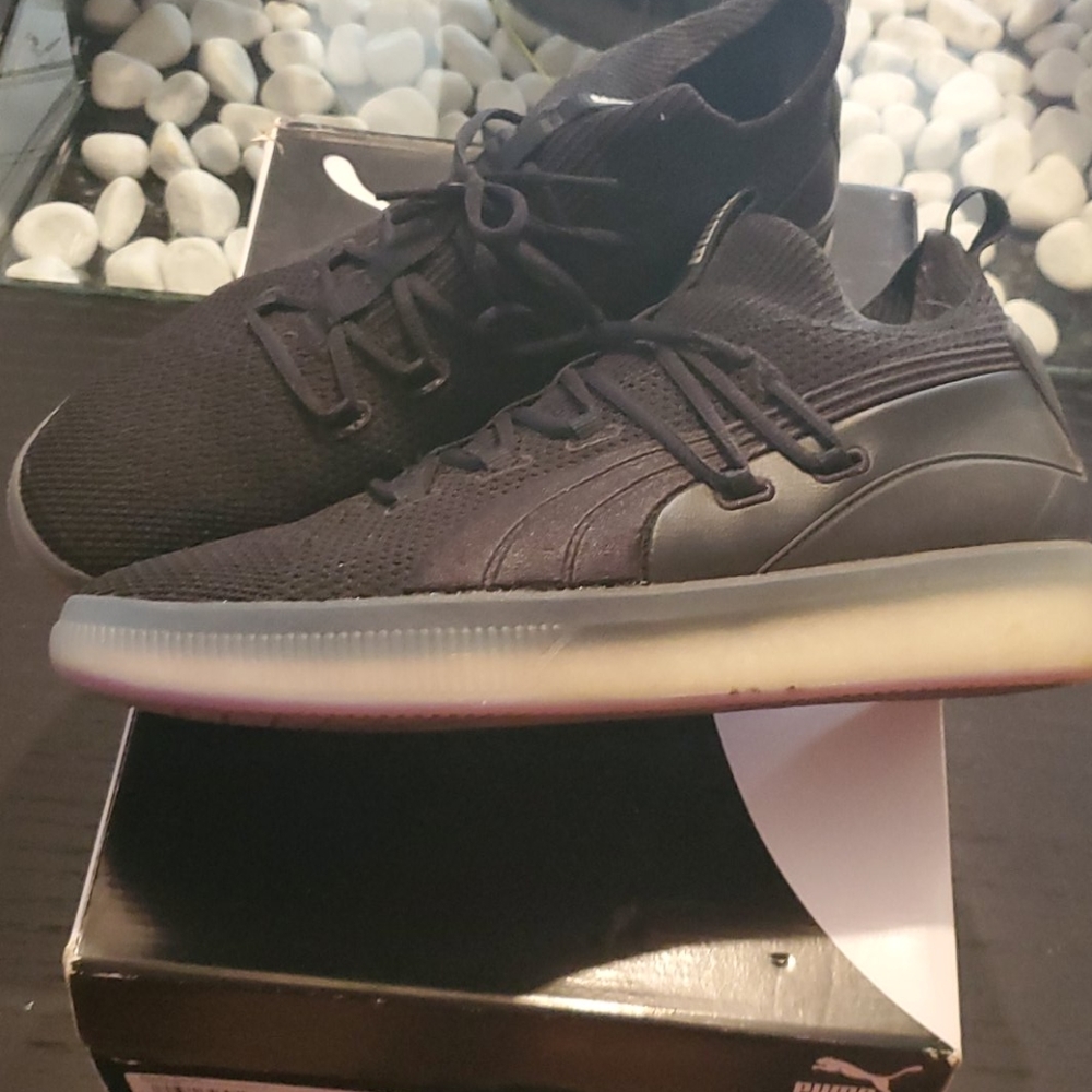 Clyde court pumas sz12